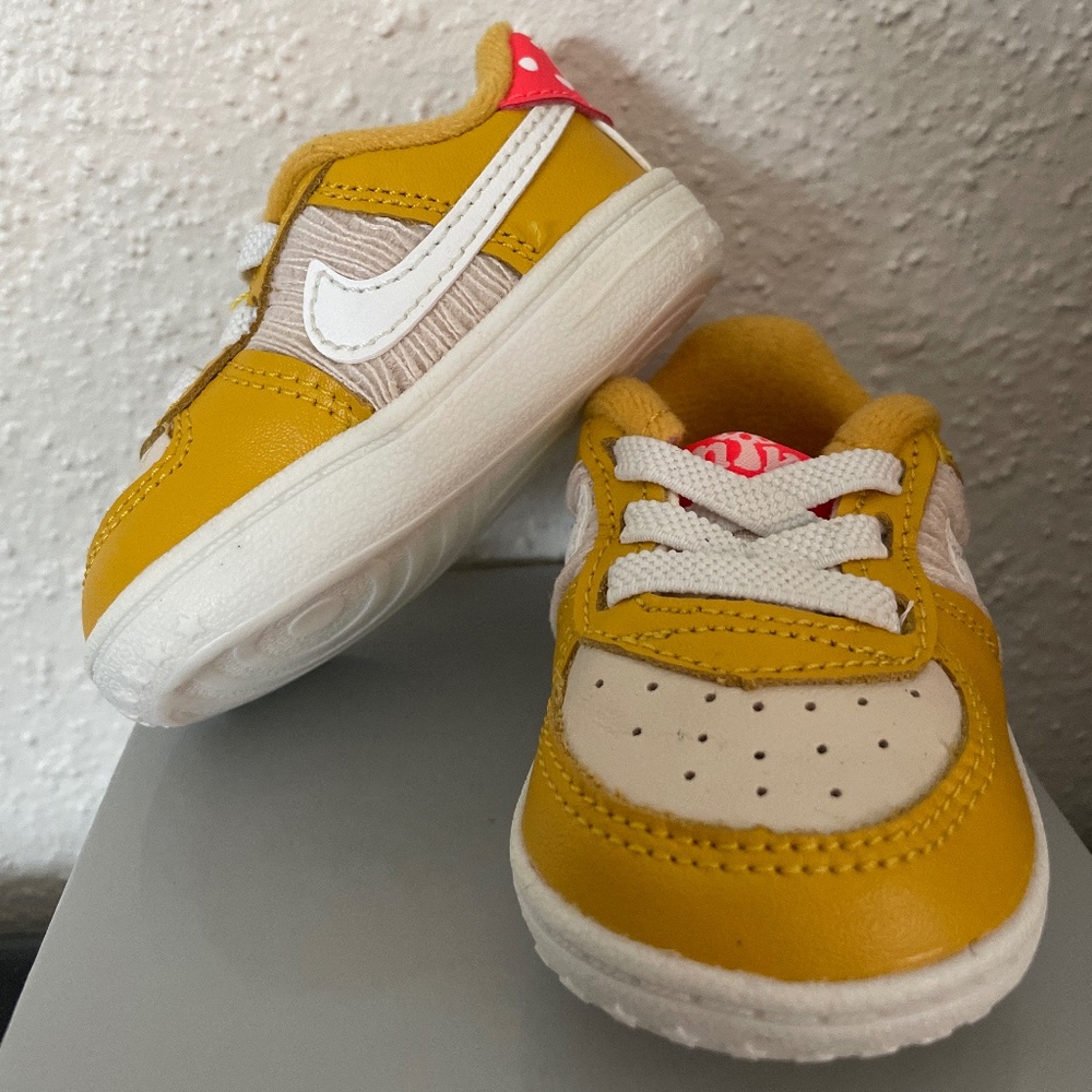 NIKE AIRFORCE 1 “Mushroom”  NIB